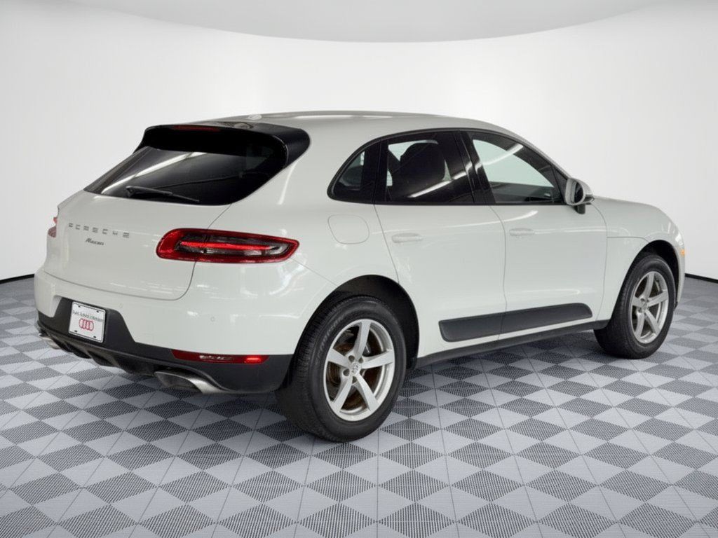 Used 2018 Porsche Macan AWD/4WD image 9