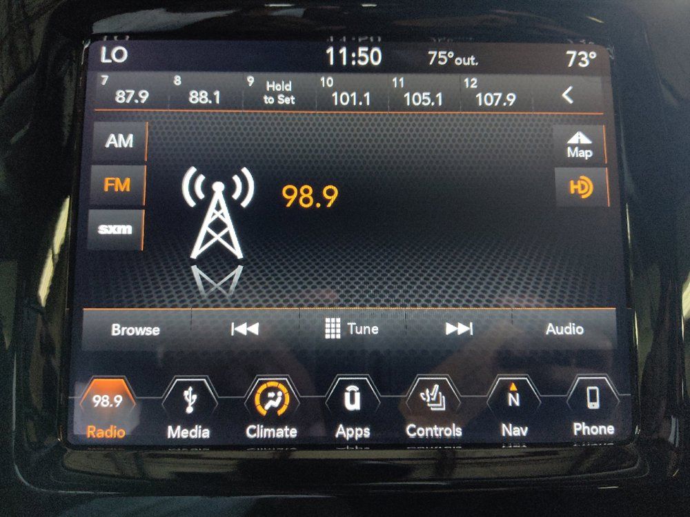 Used 2019 Jeep Cherokee Limited w/ Luxury Group FWD image 25