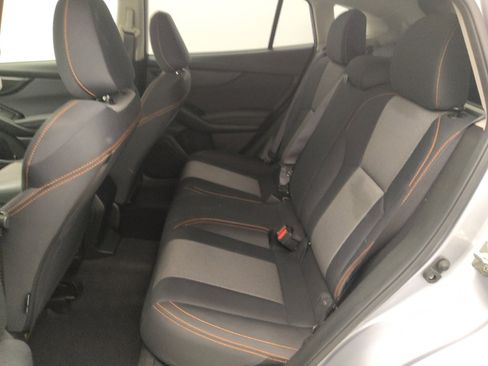 Used 2021 Subaru Crosstrek 2.0i Premium AWD/4WD image 18