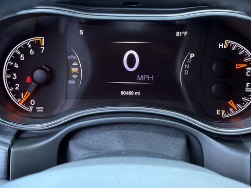 Used 2020 Jeep Grand Cherokee Limited RWD image 10