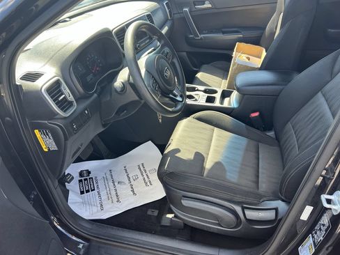 Used 2019 Kia Sportage LX FWD image 16