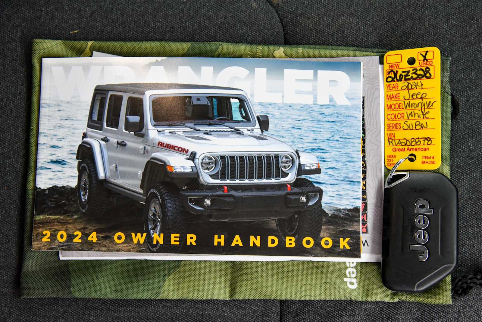 Certified 2024 Jeep Wrangler Unlimited w/ Convenience Group AWD/4WD image 21