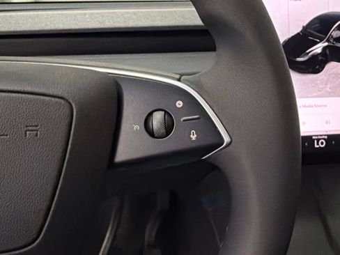 Used 2026 Tesla Model Y AWD image 22