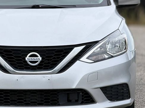Used 2019 Nissan Sentra SV FWD image 12