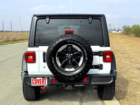 Used 2018 Jeep Wrangler Unlimited Rubicon image 7