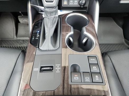 New 2026 Toyota Highlander Limited image 21