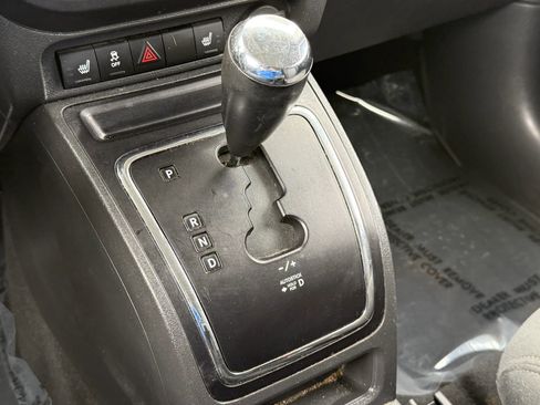 Used 2012 Jeep Patriot Latitude FWD image 26