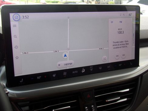 Used 2023 Ford Escape SE image 19