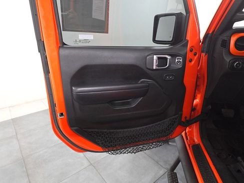 Used 2018 Jeep Wrangler Unlimited Sport S image 8