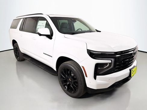 New 2026 Chevrolet Suburban RST w/ Comfort Package AWD/4WD image 3