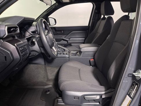 Used 2025 Toyota 4Runner SR5 image 12