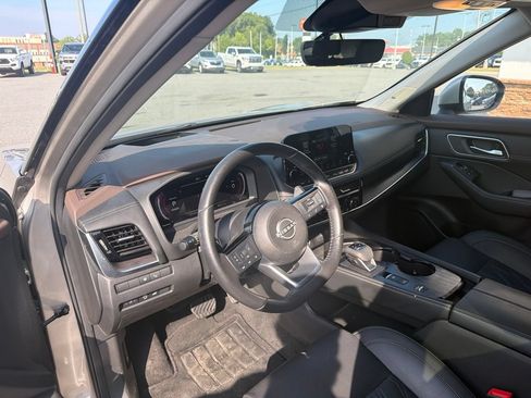 Used 2023 Nissan Rogue Platinum w/ Platinum Premium Package FWD image 4
