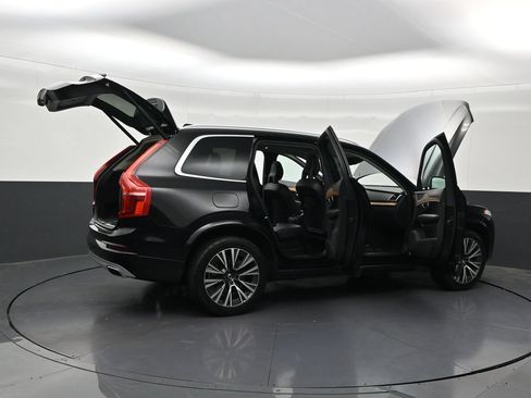 Used 2021 Volvo XC90 T6 Momentum AWD/4WD image 32