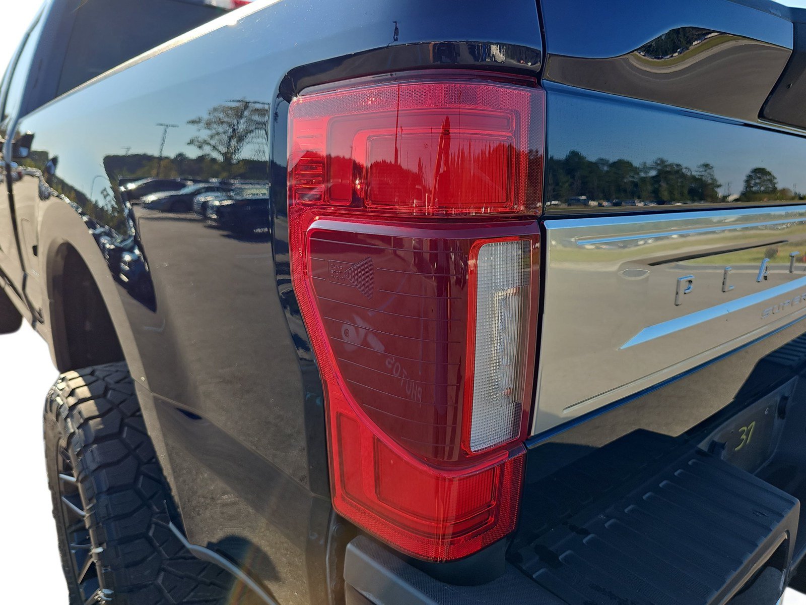 Used 2022 Ford F250 Platinum AWD/4WD image 32