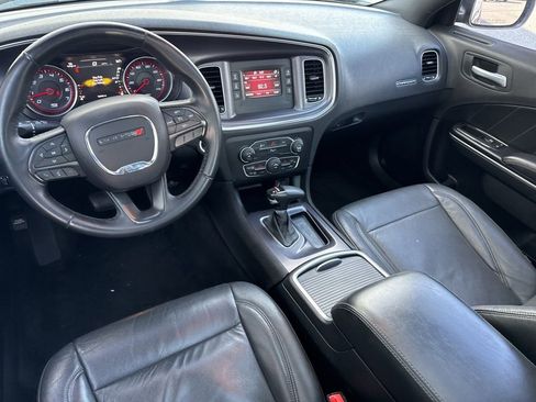 Used 2016 Dodge Charger SE w/ Power Sunroof Group image 16