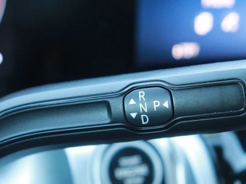 Used 2024 Mercedes-Benz GLB 250 image 23