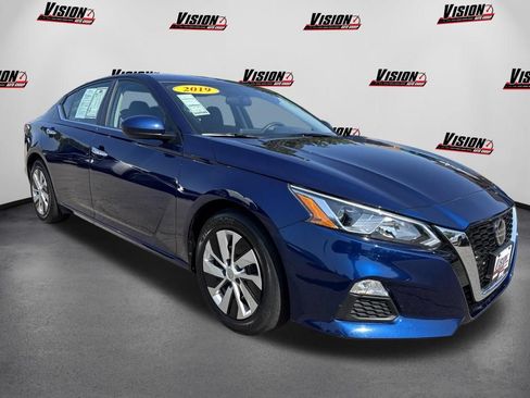Used 2019 Nissan Altima 2.5 S FWD image 3