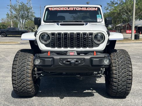 Used 2024 Jeep Gladiator Mojave image 21