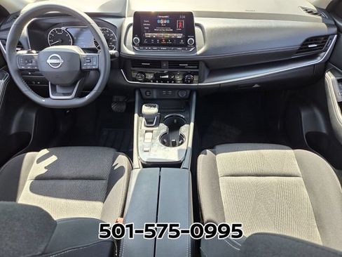 Used 2026 Nissan Rogue SV FWD image 15