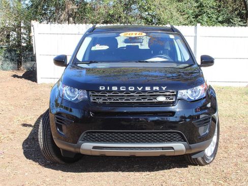 Used 2018 Land Rover Discovery Sport SE image 2