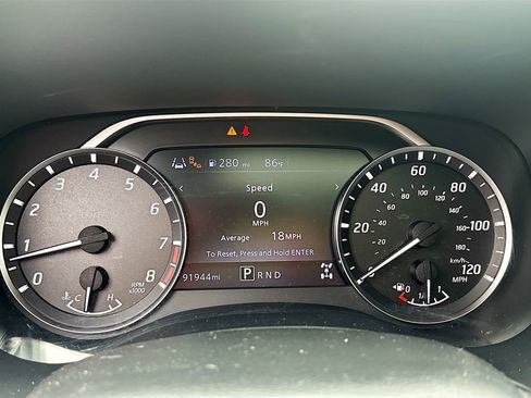 Used 2023 Nissan Frontier SV w/ SV Premium Package AWD/4WD image 17