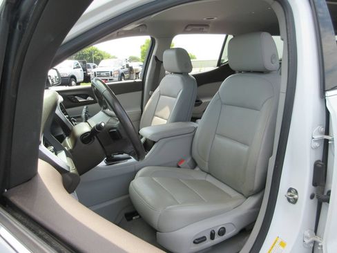 Used 2019 GMC Acadia SLT FWD image 21