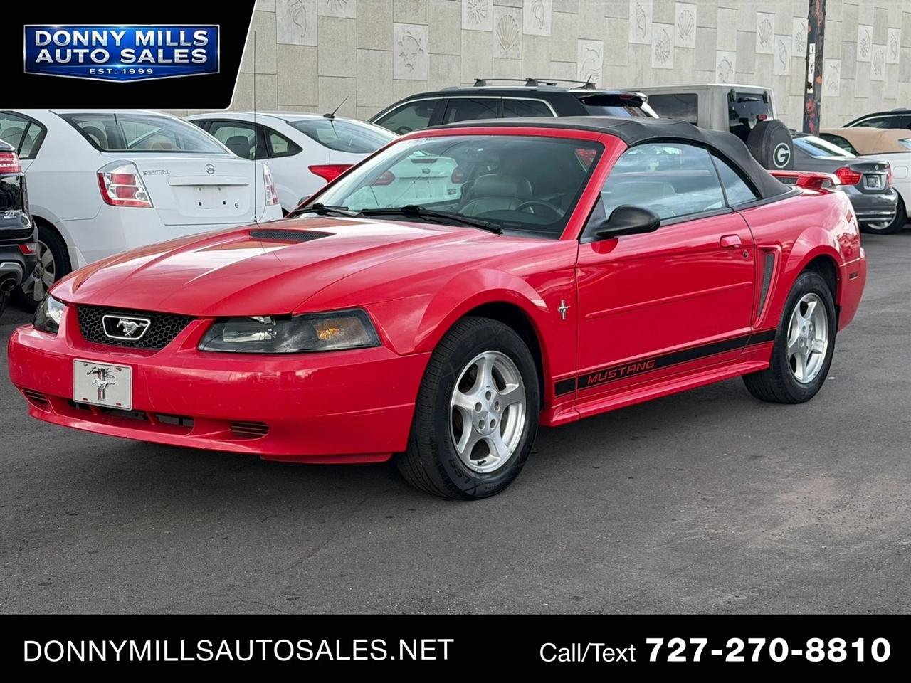 Used 2002 Ford Mustang Convertible RWD image 1