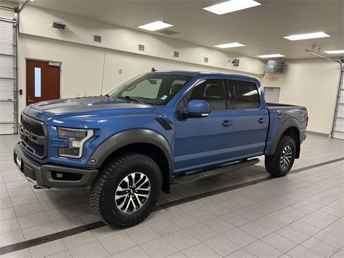 Certified 2019 Ford F150 Raptor w/ Equipment Group 802A Luxury image 4