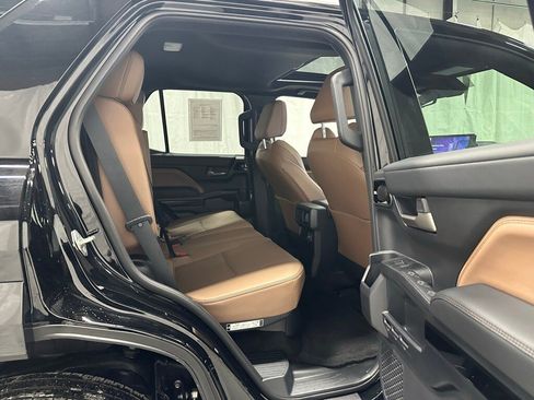 Used 2025 Toyota 4Runner Limited image 51