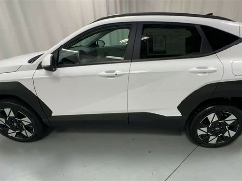 Used 2024 Hyundai Kona SEL image 5