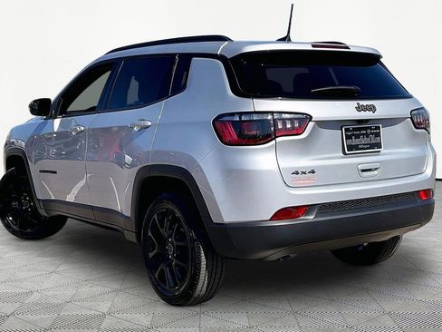 New 2026 Jeep Compass Latitude image 3