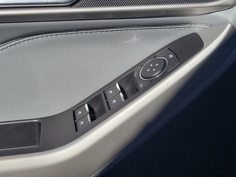 Used 2021 Ford Explorer XLT w/ Equipment Group 202A image 26