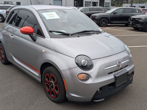 Used 2018 FIAT 500 e w/ Esport Package FWD image 7