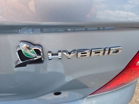 Used 2010 Ford Fusion Hybrid FWD image 13