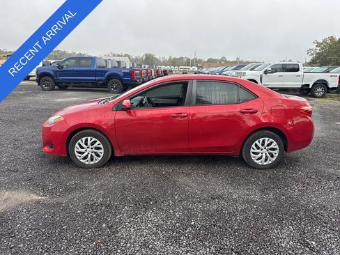 Used 2017 Toyota Corolla L image 2