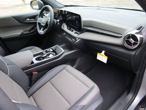 New 2026 Chevrolet Equinox LT w/ Convenience Package II image 20