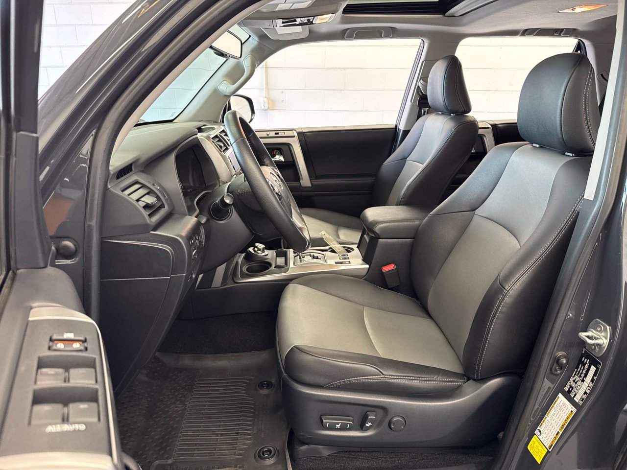 Used 2024 Toyota 4Runner SR5 Premium w/ Moonroof Package AWD/4WD image 14