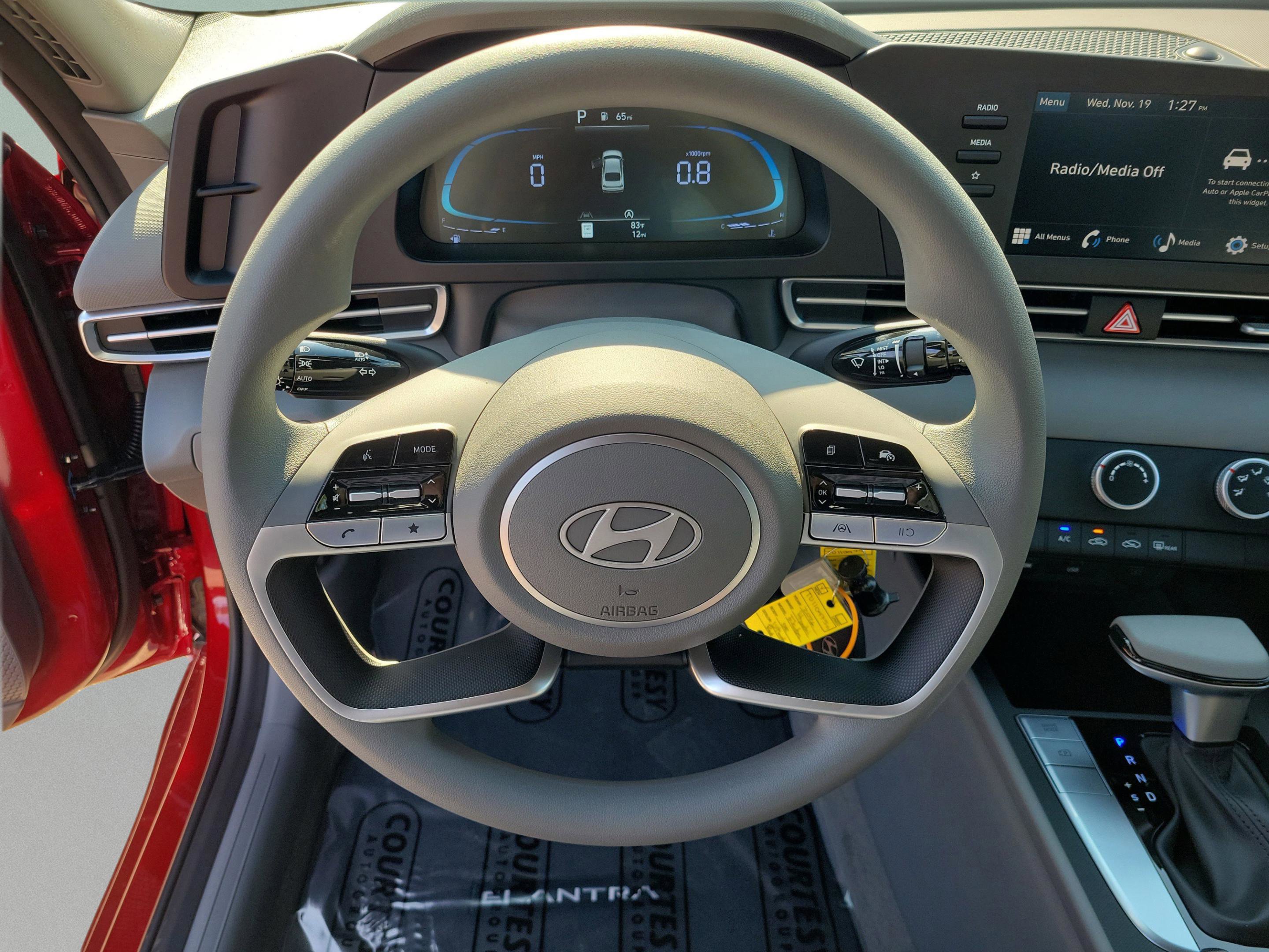 New 2026 Hyundai Elantra SE FWD image 16