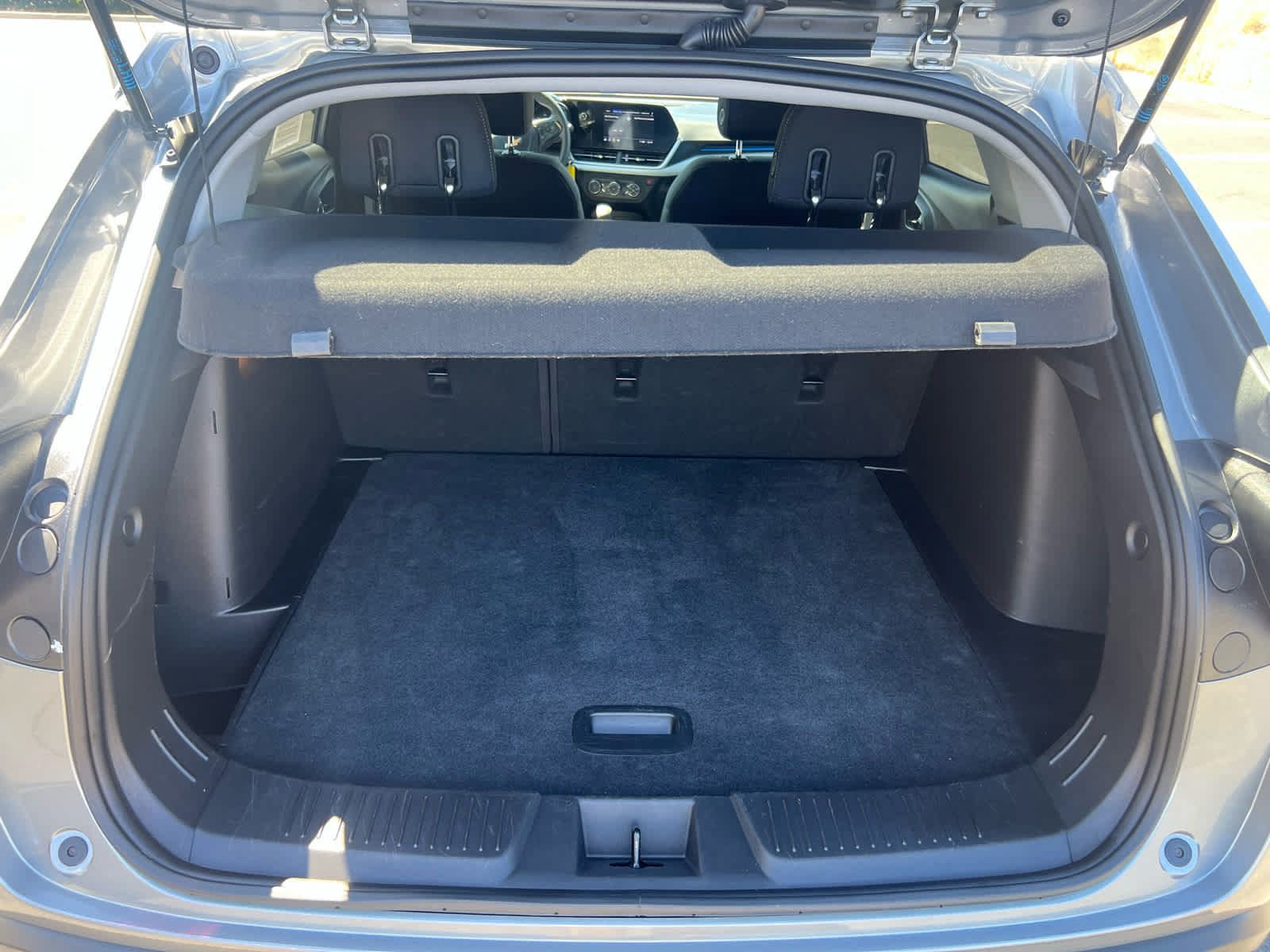 Used 2025 Chevrolet Trax LS w/ Driver Confidence Package FWD image 7
