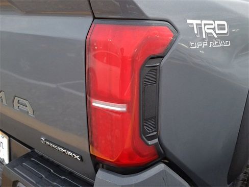 Certified 2025 Toyota Tacoma TRD Off-Road image 16