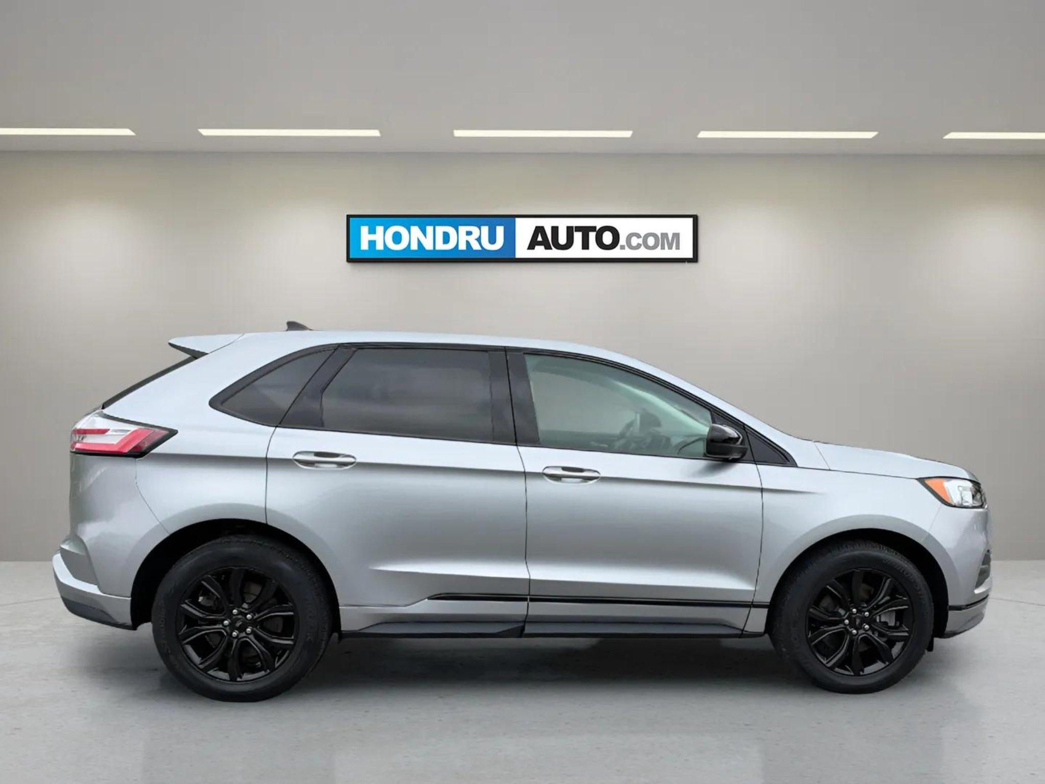 Used 2023 Ford Edge SE w/ Black Appearance Package AWD/4WD image 6