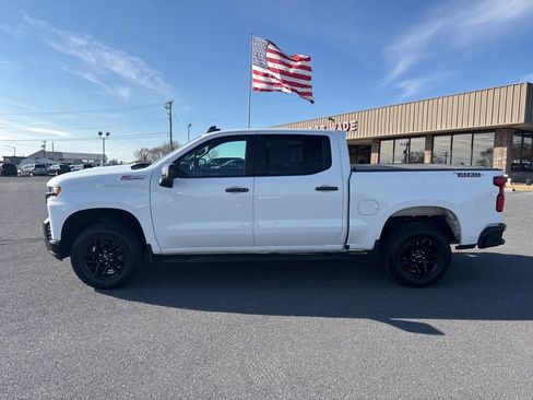 Used 2022 Chevrolet Silverado 1500 LT Trail Boss w/ LPO, Dark Essentials Package image 2