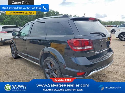 Used 2020 Dodge Journey Crossroad FWD image 3