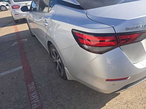 Used 2022 Nissan Sentra SV image 5