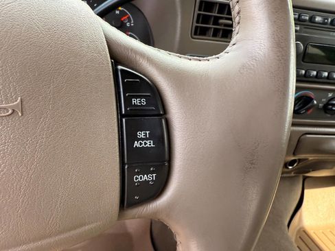 Used 2003 Ford F350 Lariat image 31