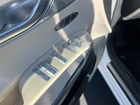 Used 2023 Genesis GV70 2.5T w/ Select Package image 26