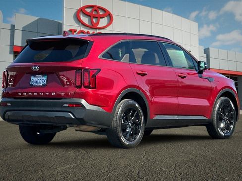 Used 2021 Kia Sorento S AWD/4WD image 3