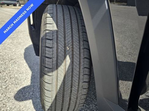 Used 2025 GMC Terrain Elevation image 29