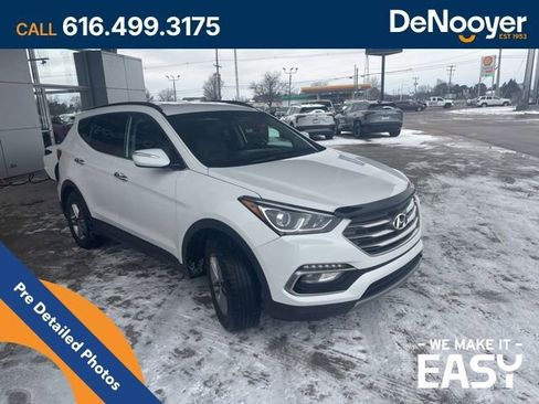 Used 2017 Hyundai Santa Fe Sport image 3