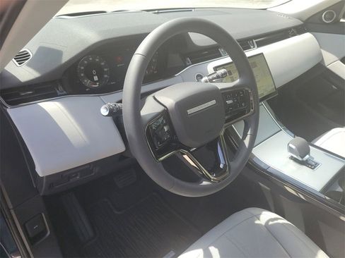 New 2025 Land Rover Range Rover Evoque S image 2